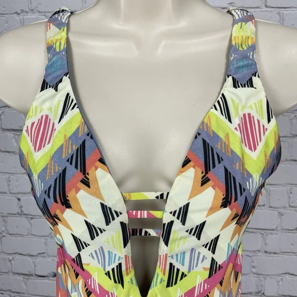 BECCA Multicolor Print Strappy Back Lined One Piece Swimsuit Size Small S